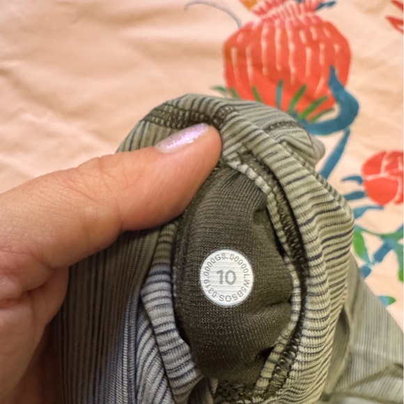Lululemon sage align leggings size 10 - Picture 3 of 4